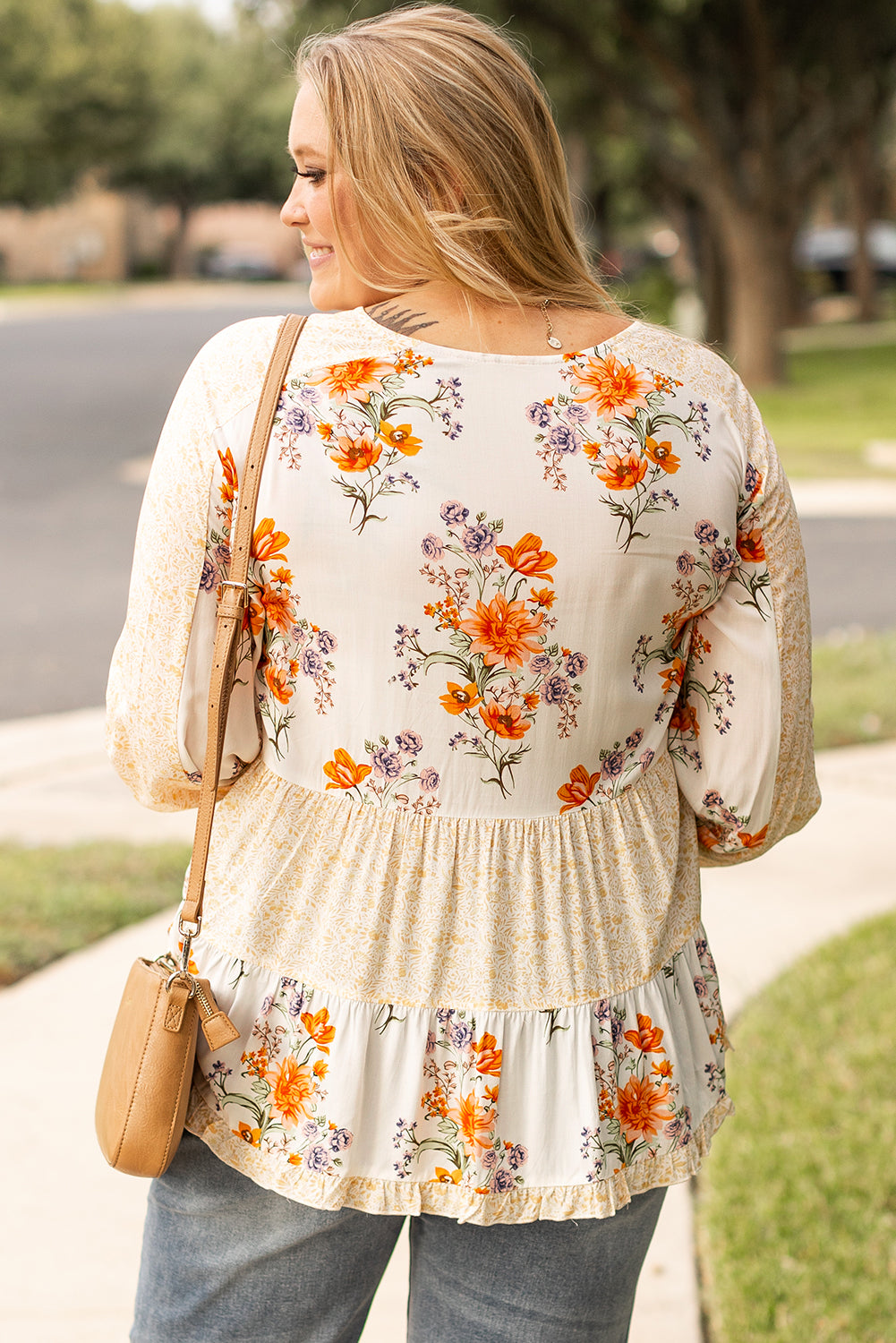 White Plus Size Floral Print V Neck Puff Sleeve Blouse