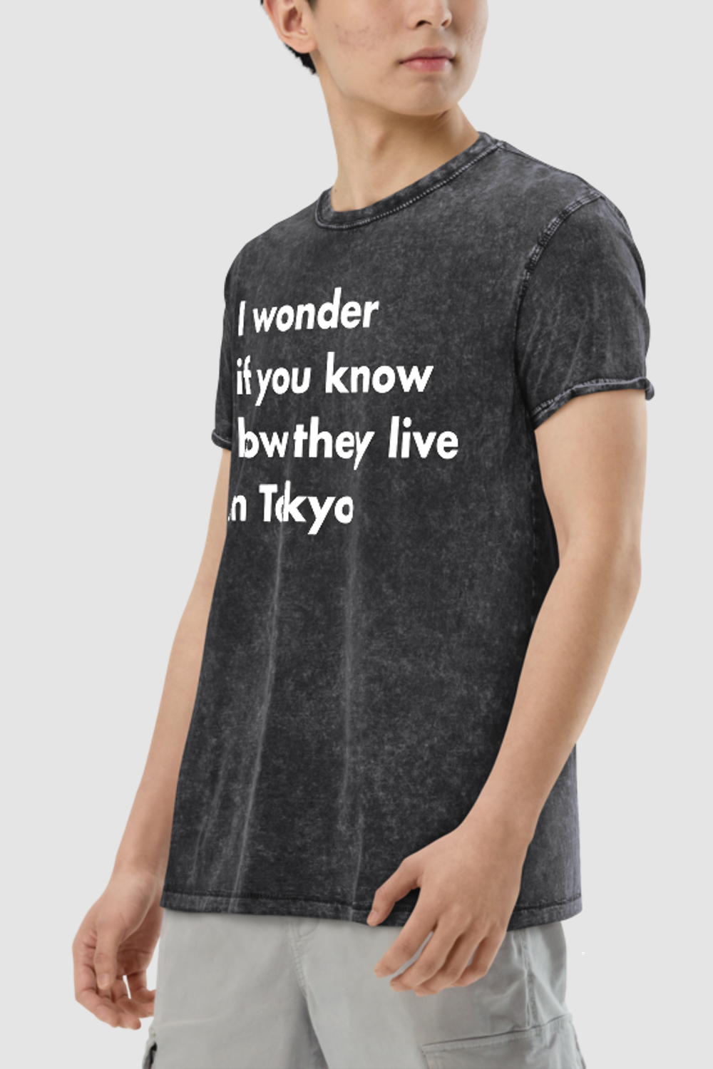 I Wonder If You Know How They Live in Tokyo Men's Denim T-Shirt OniTakai