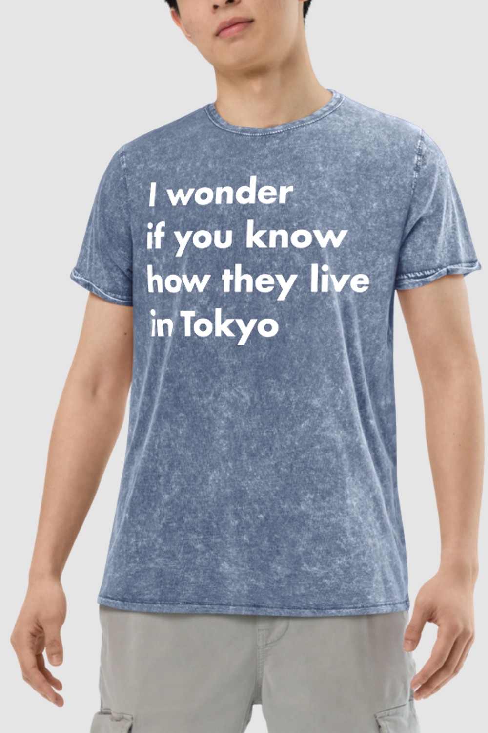 I Wonder If You Know How They Live in Tokyo Men's Denim T-Shirt OniTakai