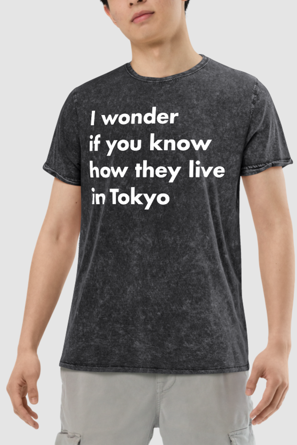 I Wonder If You Know How They Live in Tokyo Men's Denim T-Shirt OniTakai