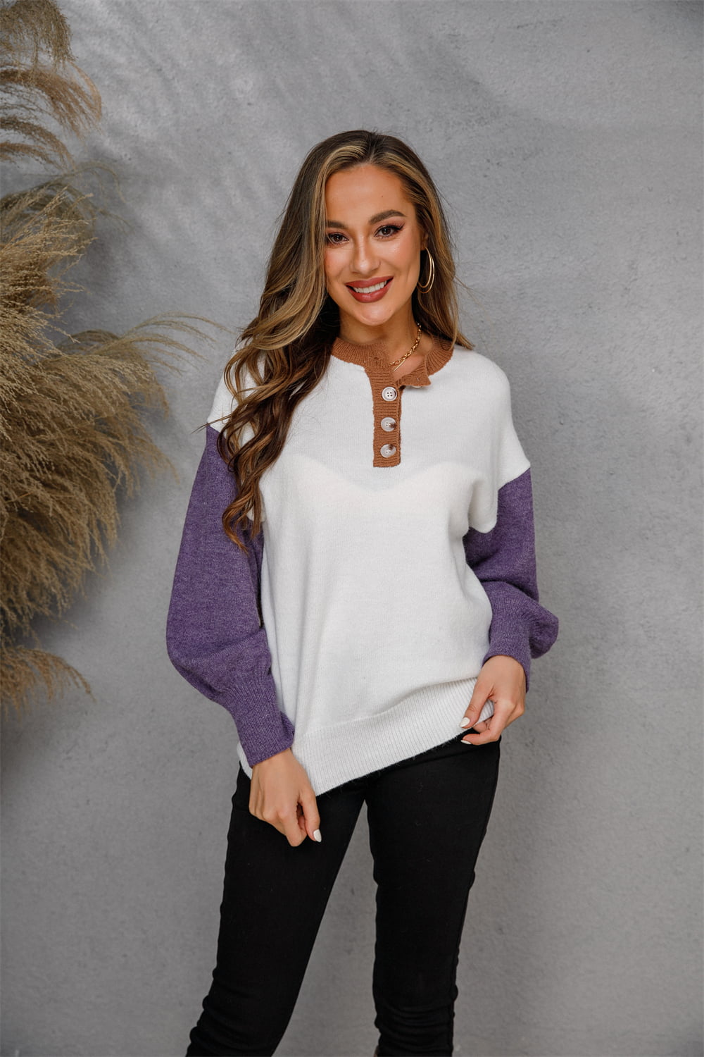 Women's Two-Tone Sleeve Buttoned Crewneck Knitted Sweater OniTakai