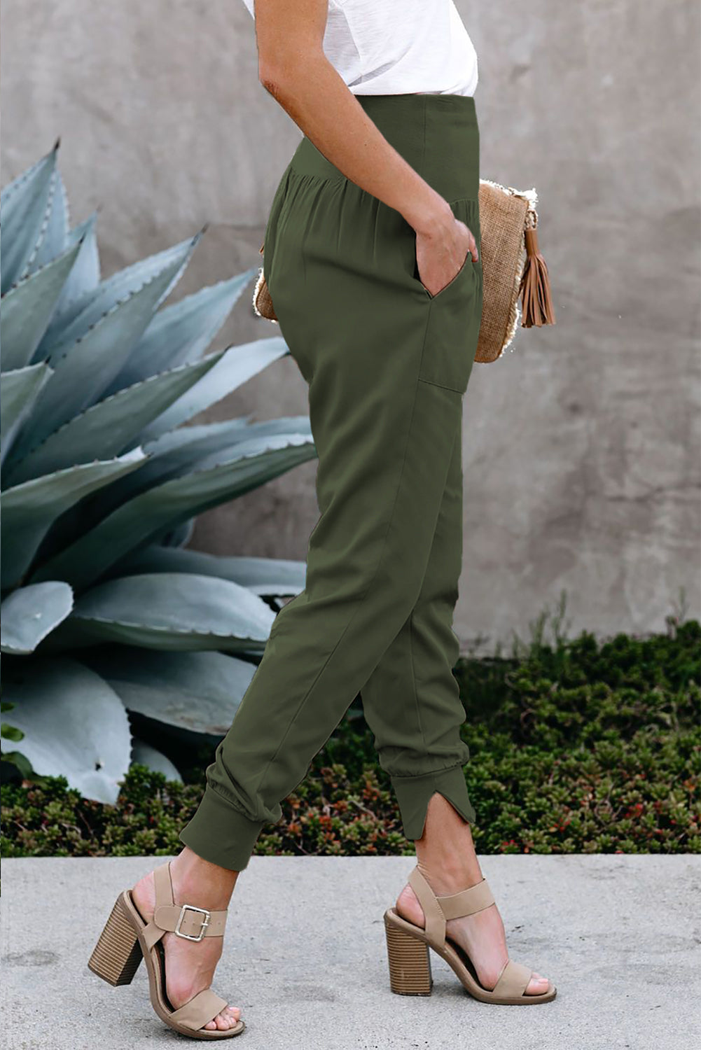 Green Pocketed Casual Joggers