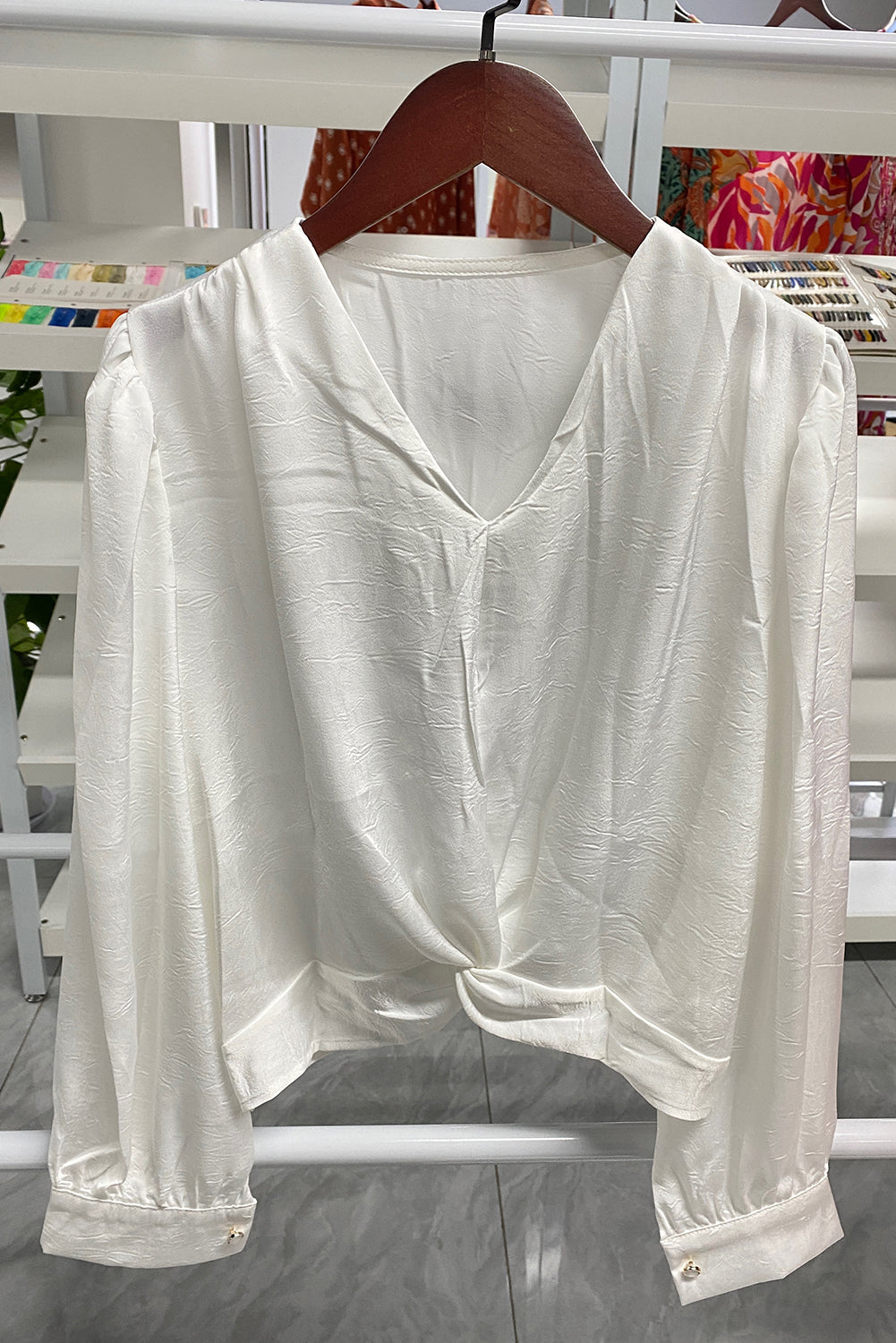 White Twisted Elastic Hem V Neck Crop Blouse