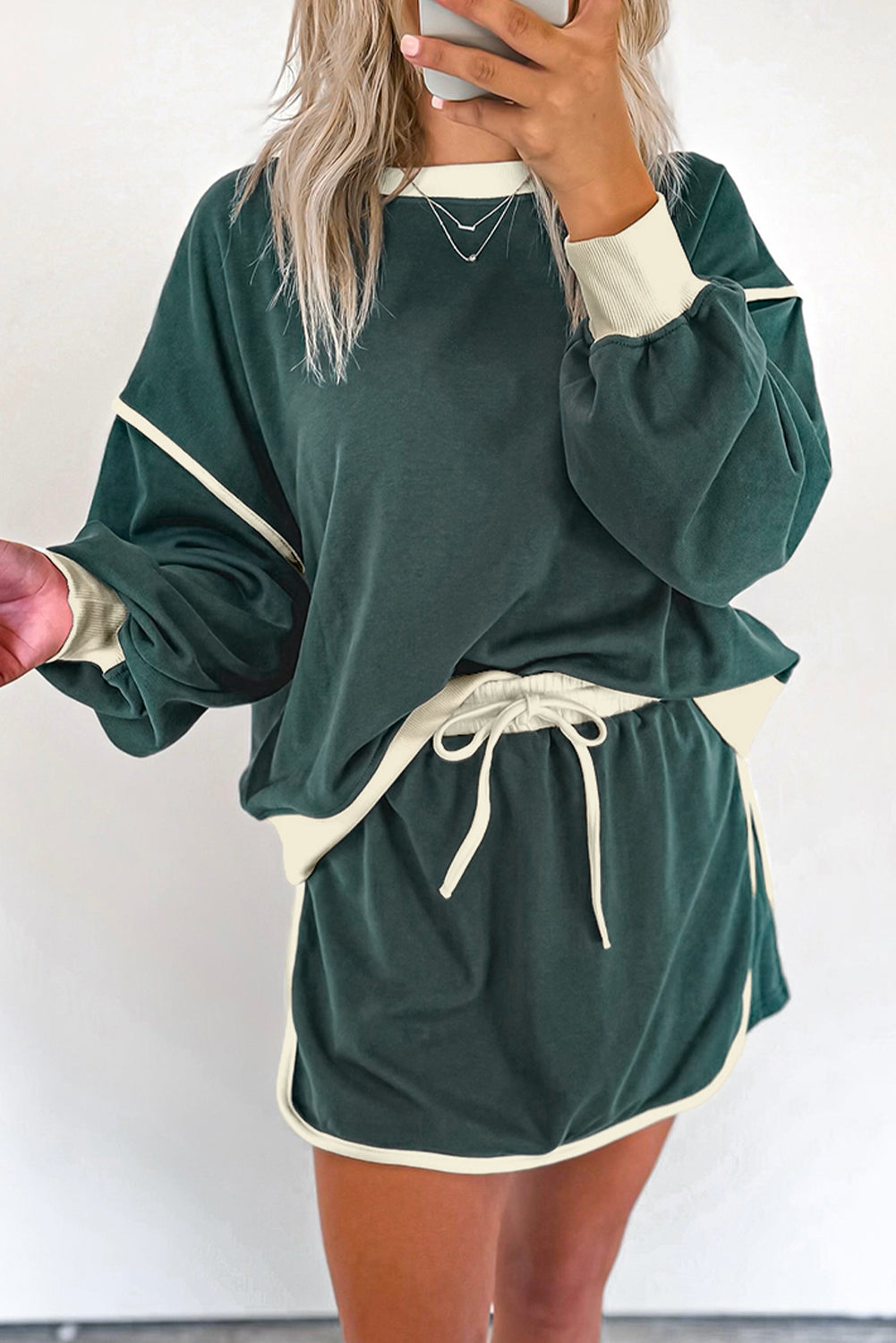 Evergreen Color Contrast Loose Pullover and Lace-up Waist Skort Set