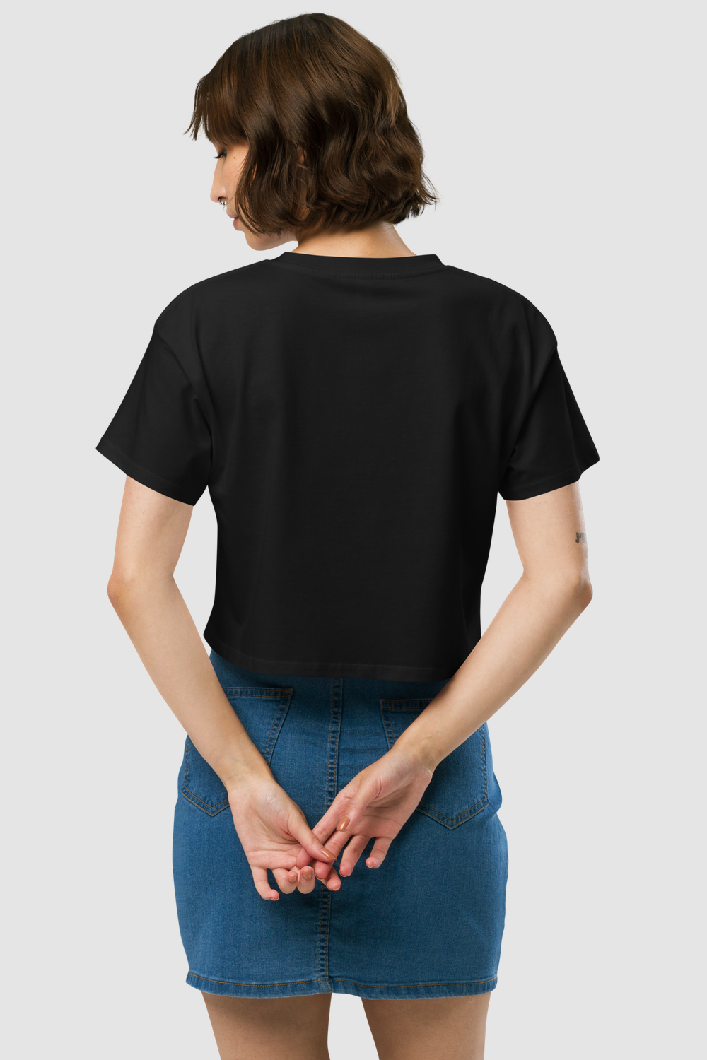 Marquise du Châtelet Women's Loose Fit Black Crop Top T-Shirt - OniTakai